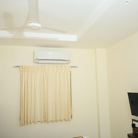 ラーマナータプラム Starwin Residencyヴィラ エクステリア 写真