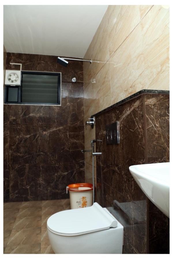 ラーマナータプラム Starwin Residencyヴィラ エクステリア 写真